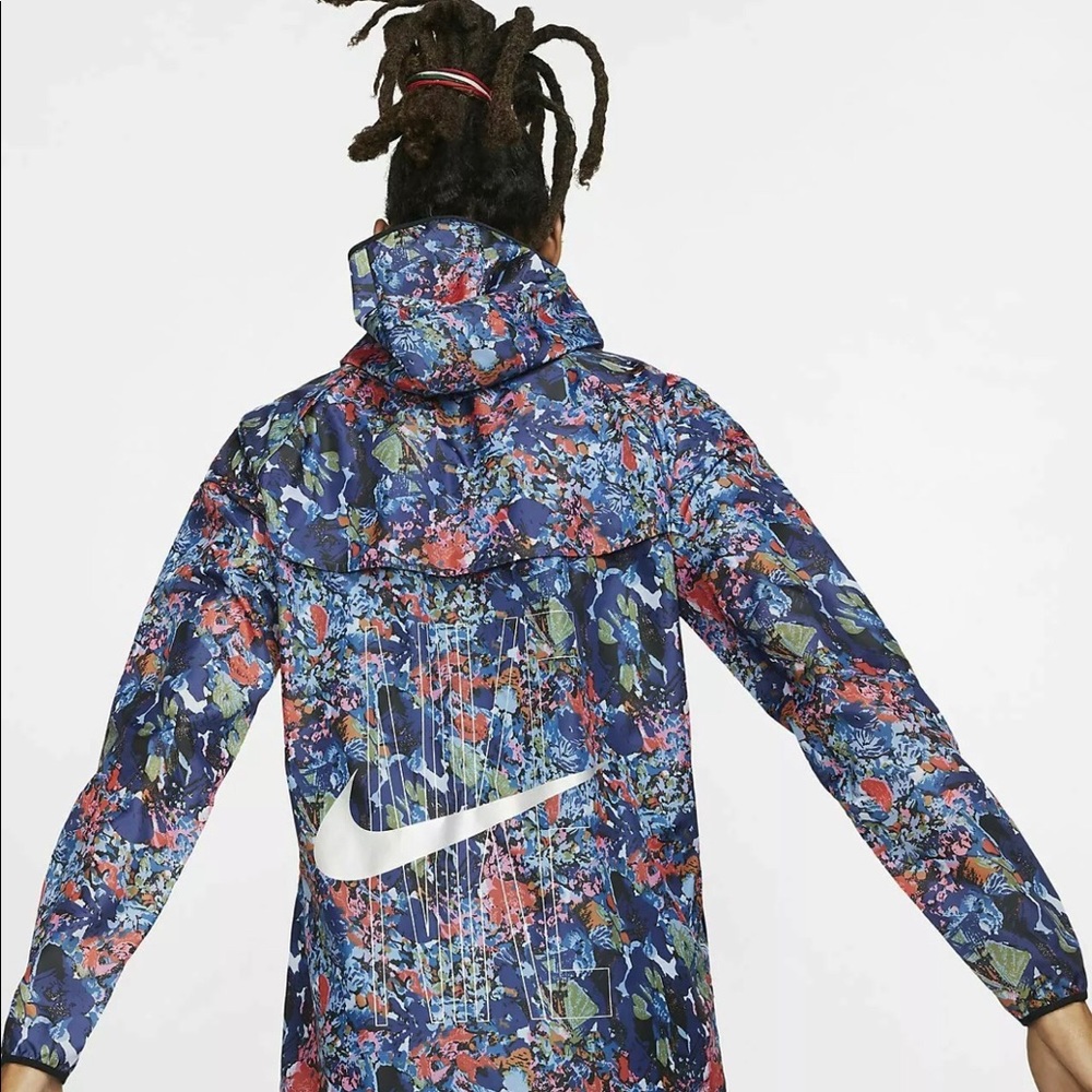 Nike Windrunner Men's Printed Running Jacket - Picture 2 of 4